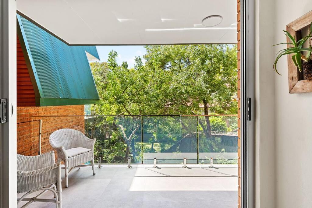Apartment 'kangaroo Corner' Coastal Charm & Midcentury Flair Sydney