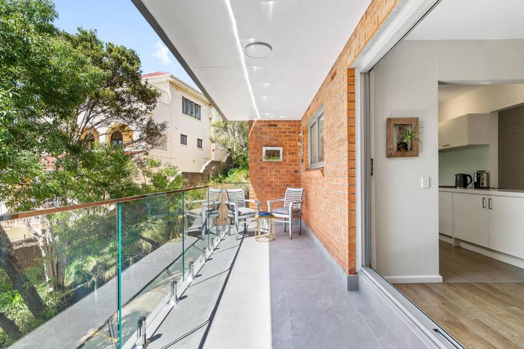 'kangaroo Corner' Coastal Charm & Midcentury Flair Sydney