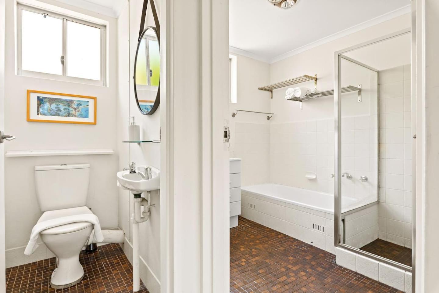 'kangaroo Corner' Coastal Charm & Midcentury Flair * Sydney