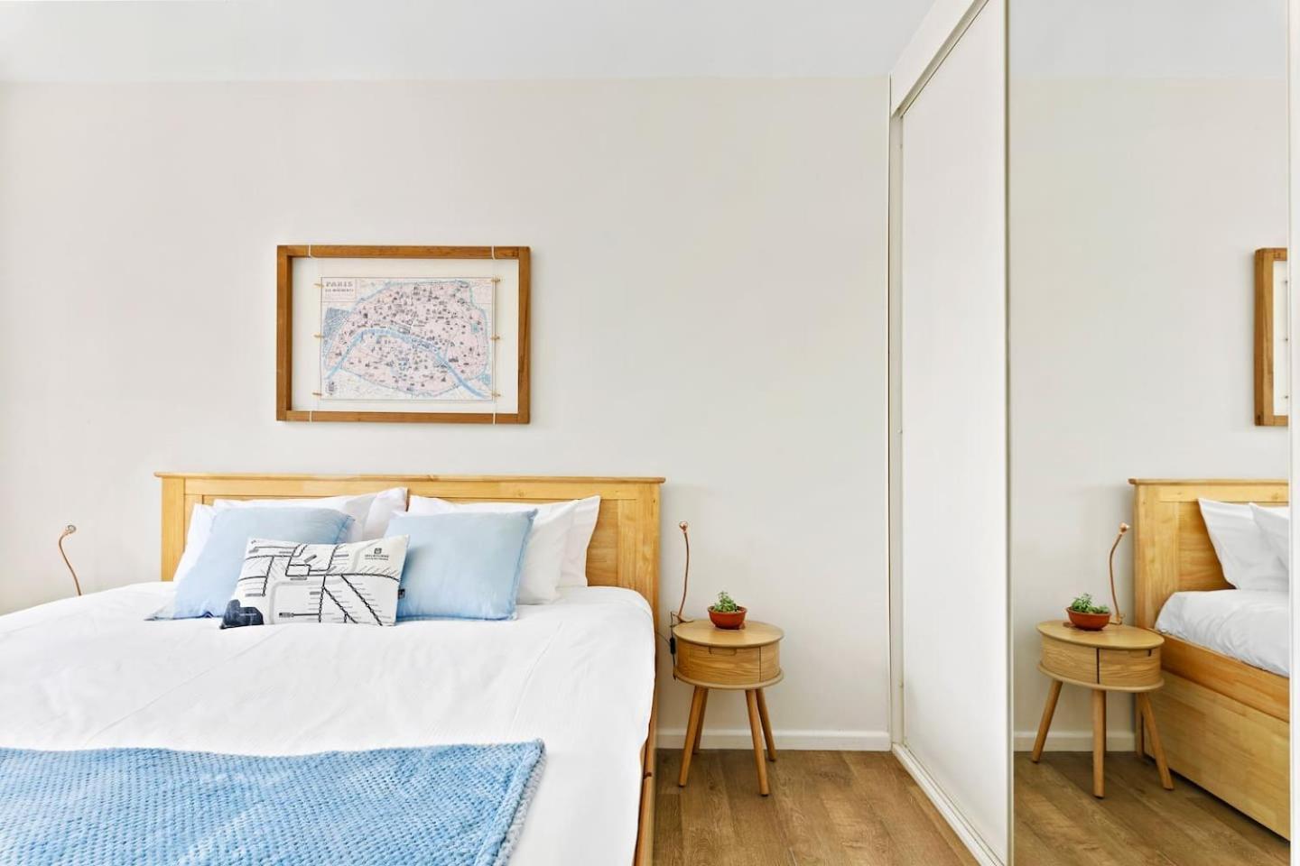 'kangaroo Corner' Coastal Charm & Midcentury Flair