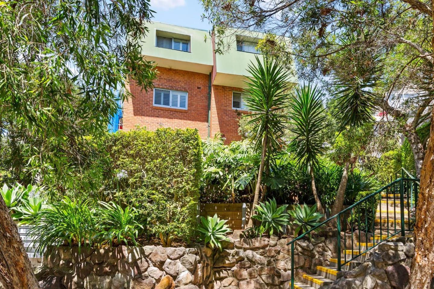 Apartment 'kangaroo Corner' Coastal Charm & Midcentury Flair *